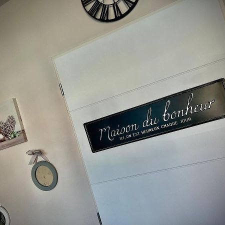 Logement Privatif Avec Jacuzzi Bergues Exterior foto