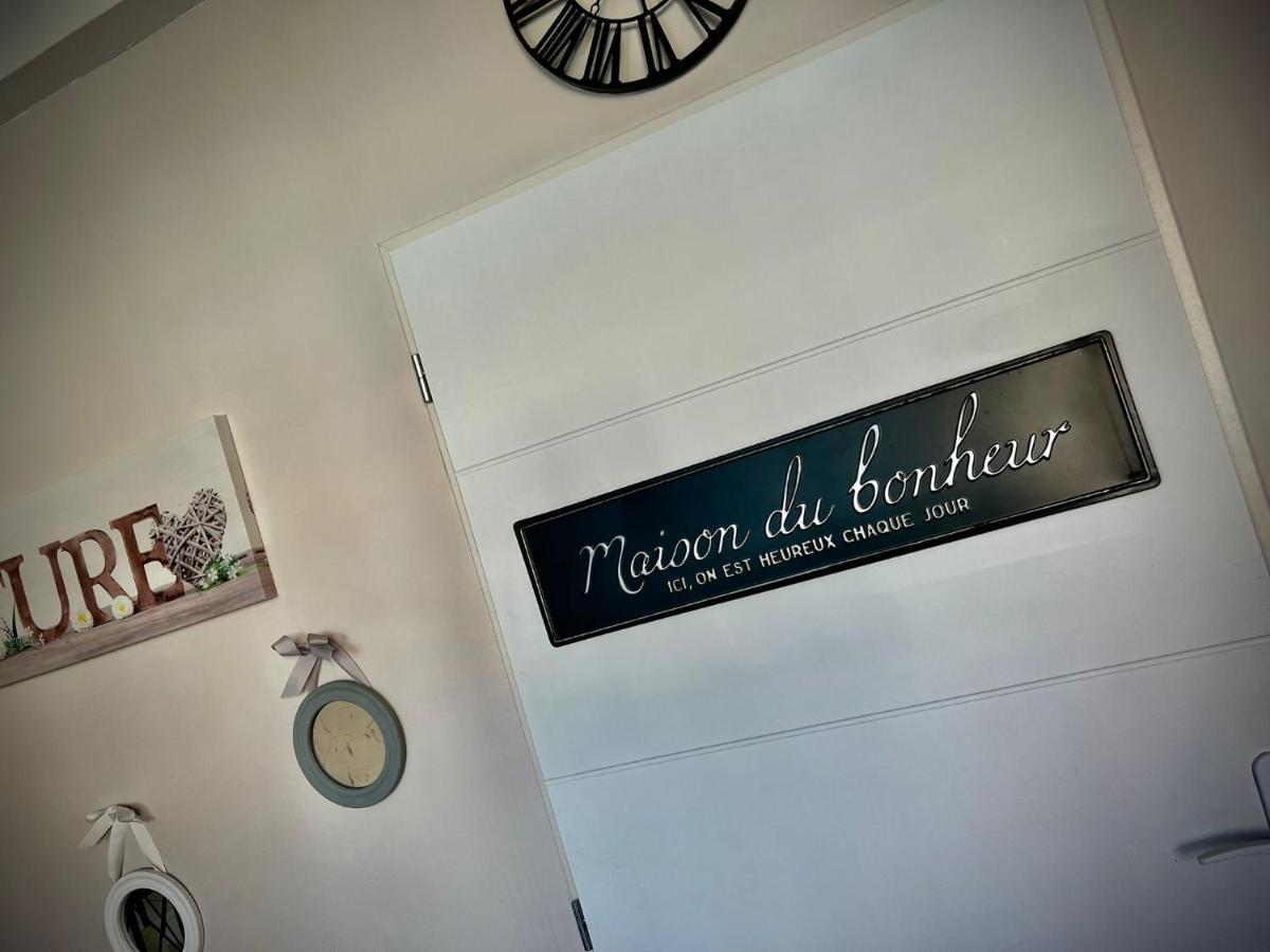 Logement Privatif Avec Jacuzzi Bergues Exterior foto