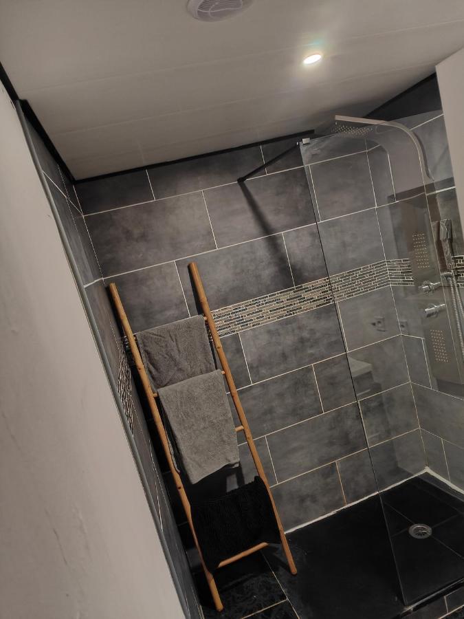 Logement Privatif Avec Jacuzzi Bergues Exterior foto